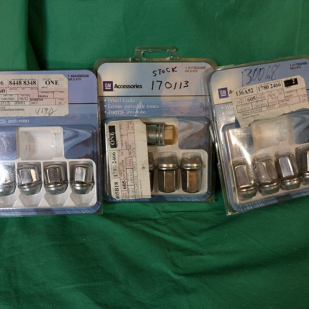 Lug nuts (12)